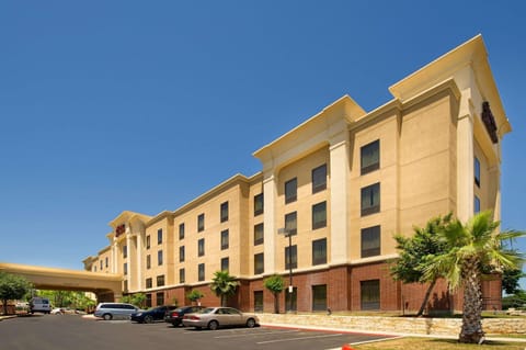 Hampton Inn and Suites San Antonio Airport Hotel in San Antonio