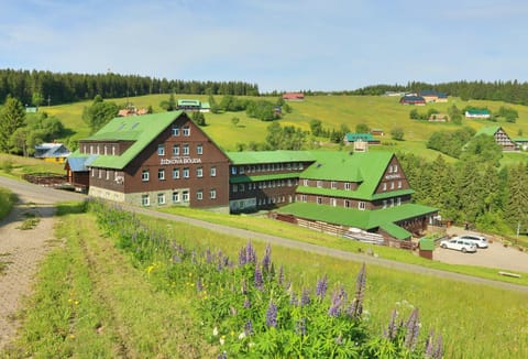 Horský hotel Žižkova bouda Nature lodge in Lower Silesian Voivodeship