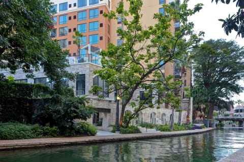 Hampton Inn & Suites San Antonio Riverwalk Hotel in San Antonio
