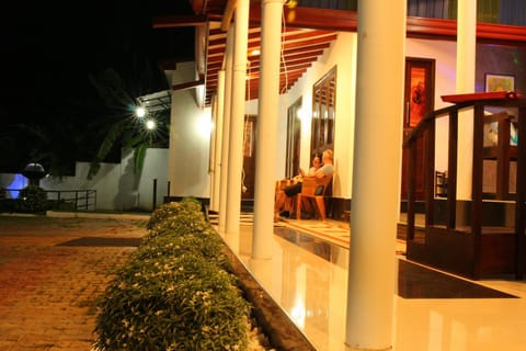 Olivi Palace Hôtel in Southern Province