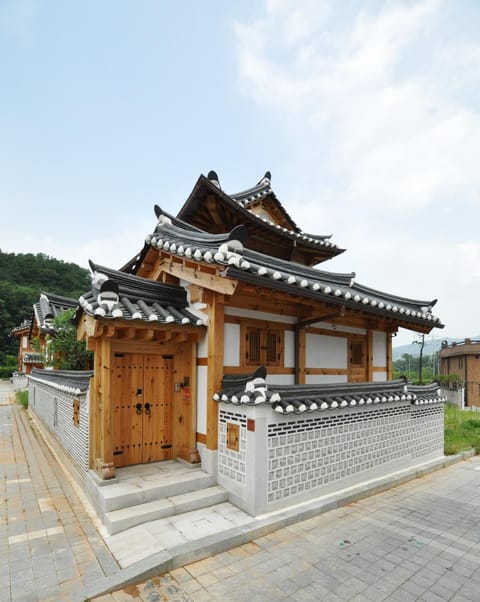 Chaehyodang Hanok Stay Nature lodge in Seoul