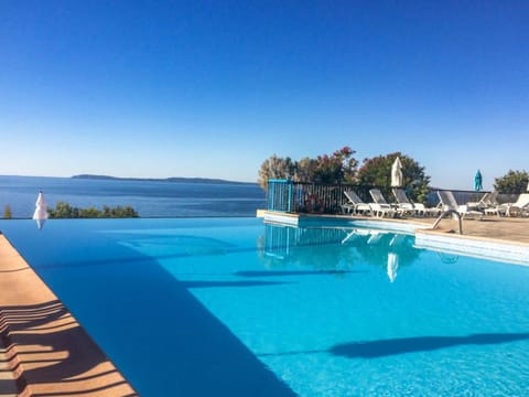 Sea view, Swimming pool, Family