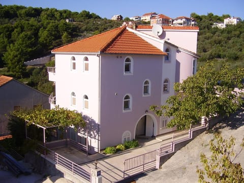 Villa Stella Condo in Trogir
