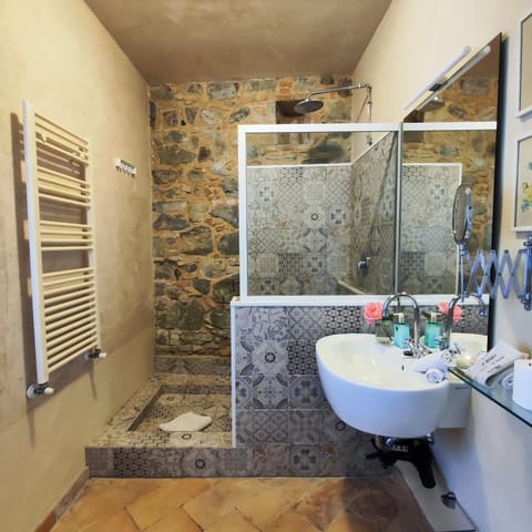 Agriturismo Podere il Fornacino Farm Stay in Tuscany