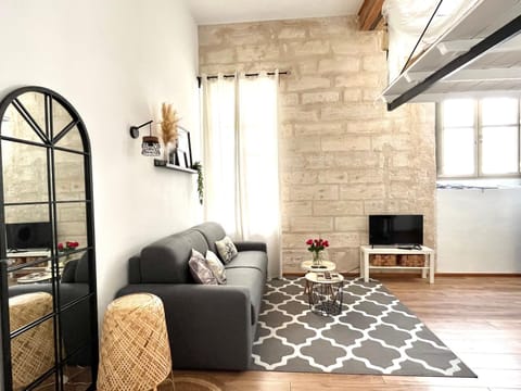 Mini-loft Clos des Arts - parking gratuit Condo in Avignon