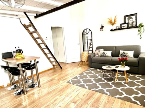 Mini-loft, Clos des Arts - parking gratuit Apartamento in Avignon