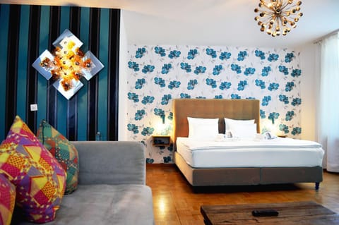 Bed, Bedroom, Family