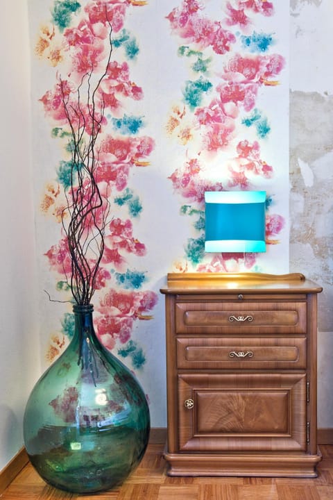 Bed, Decorative detail