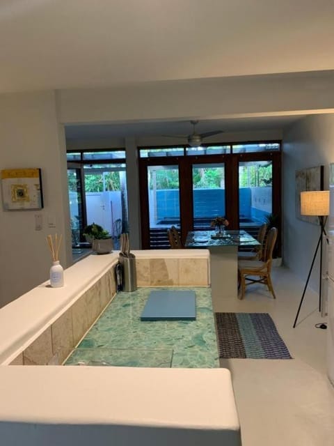 Beachside 2 with Private Heated Plunge Pool Condo in Port Douglas