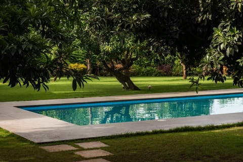 SaffronStays Casa Manga, Karjat - pet-friendly pool villa near ND's Film World and Saltt Bed and Breakfast in Maharashtra
