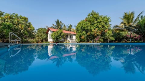 SaffronStays Casa Manga, Karjat - pet-friendly pool villa near ND's Film World and Saltt Bed and Breakfast in Maharashtra
