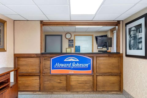 Howard Johnson by Wyndham Gillette Hotel in Gillette