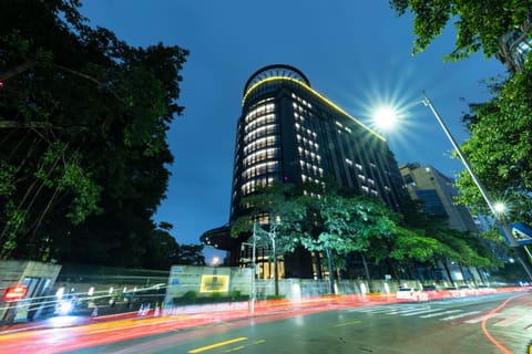 Shenzhen Nanshan L'Hermitage hotel in Hong Kong