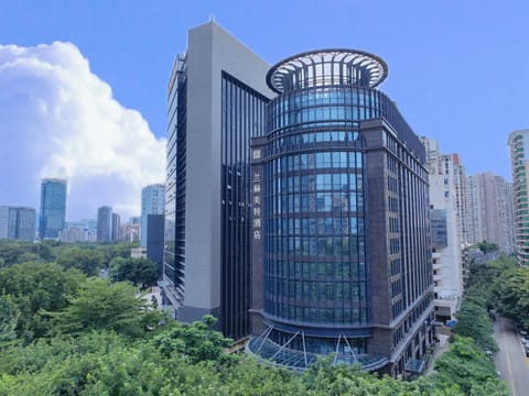 Shenzhen Nanshan L'Hermitage hotel in Hong Kong