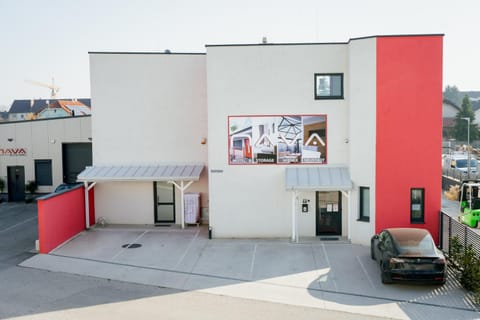 Property building, Day, Street view, Parking