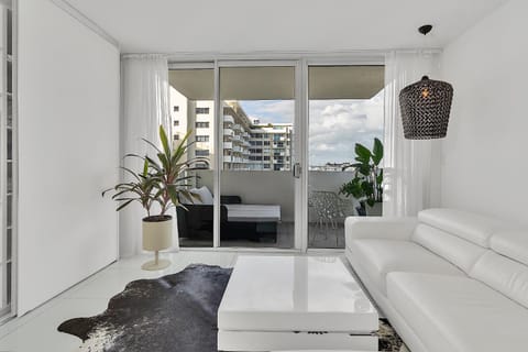 1100 West South Beach Luxe Miami Condos by Joe Semary Apartment in South Beach Miami