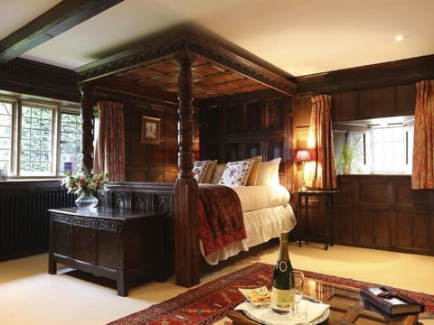 Abbots Grange Manor House Bed and Breakfast in Broadway