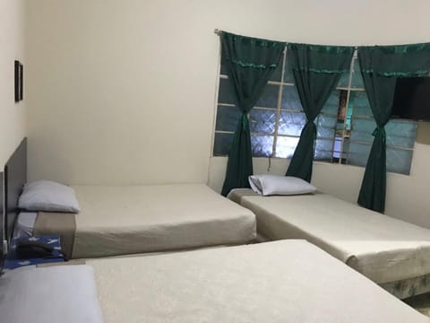 Hotel Mayesstic Bed and Breakfast in Guatemala City