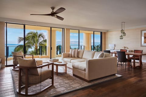 Living room, Seating area, Dining area, Sea view