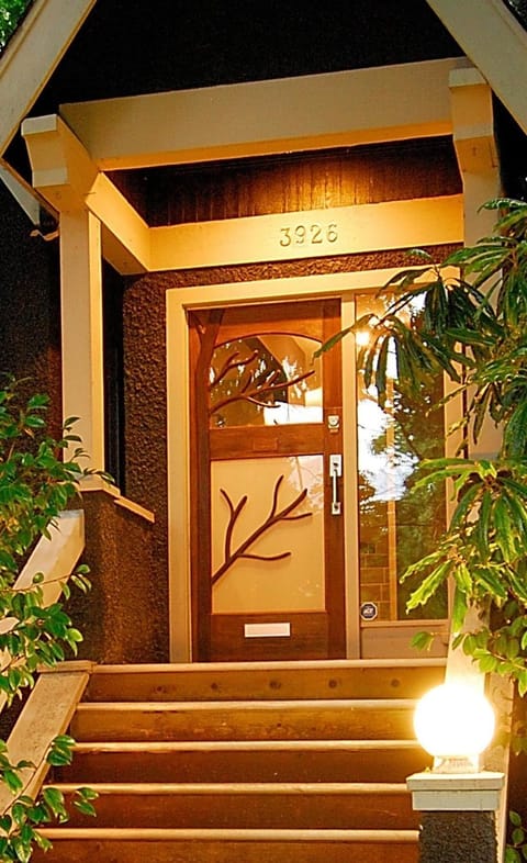 House On Dunbar B&B Bed and Breakfast in Vancouver