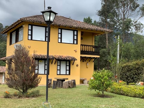 CASA CAMPESTRE VILLA SANTANA House in Cundinamarca, Colombia