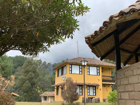 CASA CAMPESTRE VILLA SANTANA House in Cundinamarca, Colombia