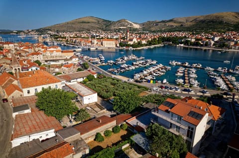Apartments & Rooms Žaja Condominio in Trogir