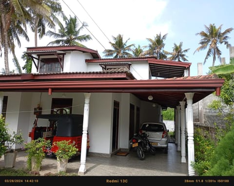 Southern Beach Surf Lodge Vacation rental in Ahangama
