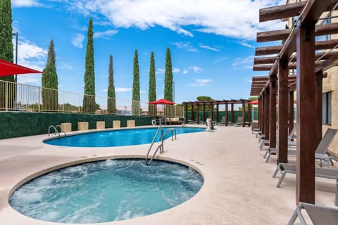 Pool view, Swimming pool