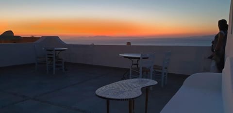 Aethrio Sunset Village - Oia Apartment hotel in Oia