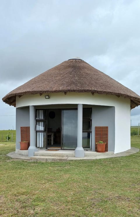 Wild Coast Grosvenor Holiday Home Casa de campo in Eastern Cape