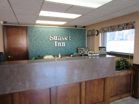 Sunset Inn - Augusta Hotel in Augusta