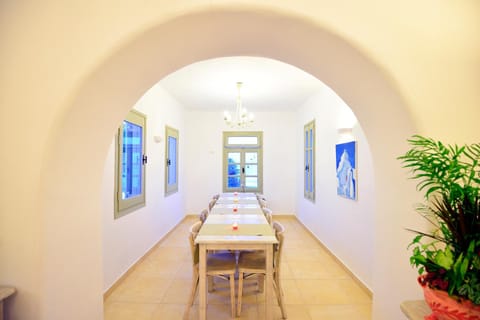 Dining area, Breakfast