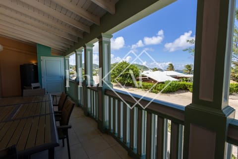 Beautiful Duplex of 160 m2 and 4 bed-rooms on Orient Beach Condo in Saint Martin