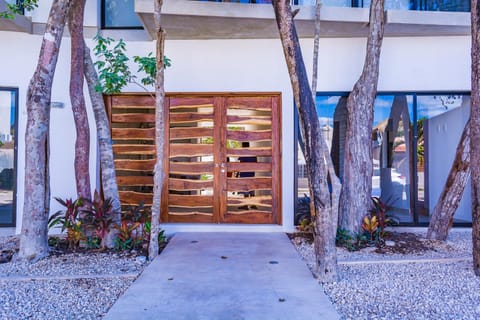 Property building, Facade/entrance