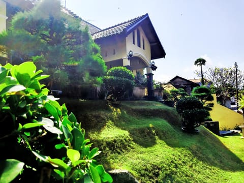 The Terrace House House in Sukawati