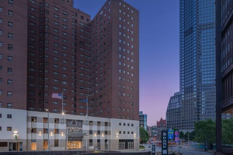 DoubleTree by Hilton Hotel & Suites Pittsburgh Downtown Hotel in Pittsburgh