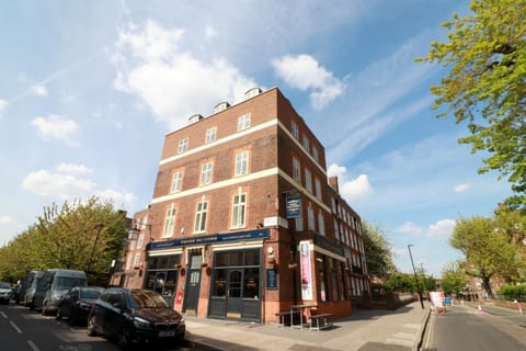 Three Falcons Hotel in City of Westminster