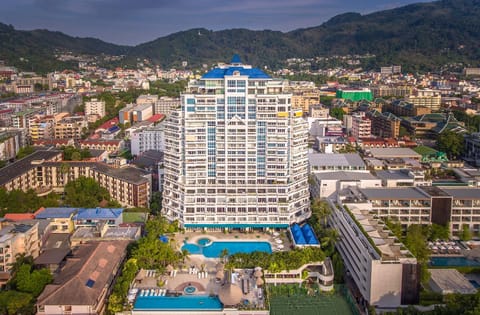 Andaman Beach Suites Hotel - SHA Extra Plus Resort in Patong