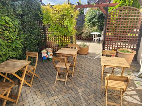 Patio, Garden, Dining area, Breakfast