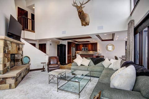 Luxury Ski-In 3 Br Penthouse Inside Pines Lodge, Sleeps 10! Condo Apartment in Beaver Creek