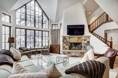 Luxury Ski-In 3 Br Penthouse Inside Pines Lodge, Sleeps 10! Condo Apartment in Beaver Creek