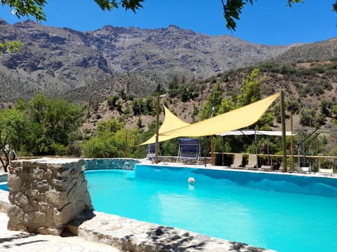 Refugio Piedra Madre Hospedagem na natureza in San Jose de Maipo