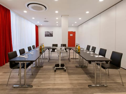 Business facilities, Meeting/conference room