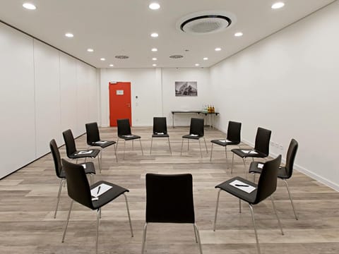 Business facilities, Meeting/conference room