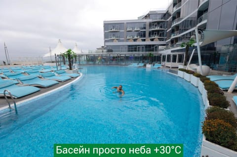 People, Pool view, Swimming pool, group of guests, sunbed