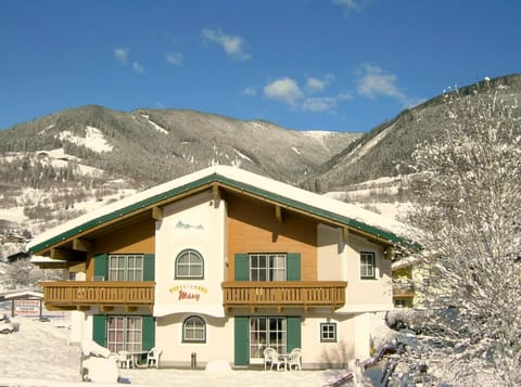 Property building, Natural landscape, Winter, Balcony/Terrace, Mountain view