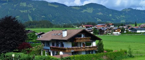 Property building, Natural landscape, Garden, Balcony/Terrace, Mountain view