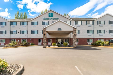 Property building, Day, Location, Parking