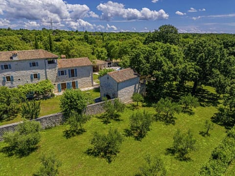 Villa Salambati 9 in Salambati (Haus für 8-9 Personen) Villa in Istria County